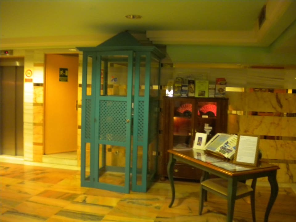 Auch so kann eine Telefonzelle aussehen Smy Portocolom