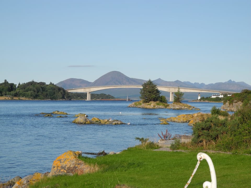 Schöner Meeresarm direkt vor dem Hotel Lochalsh Hotel