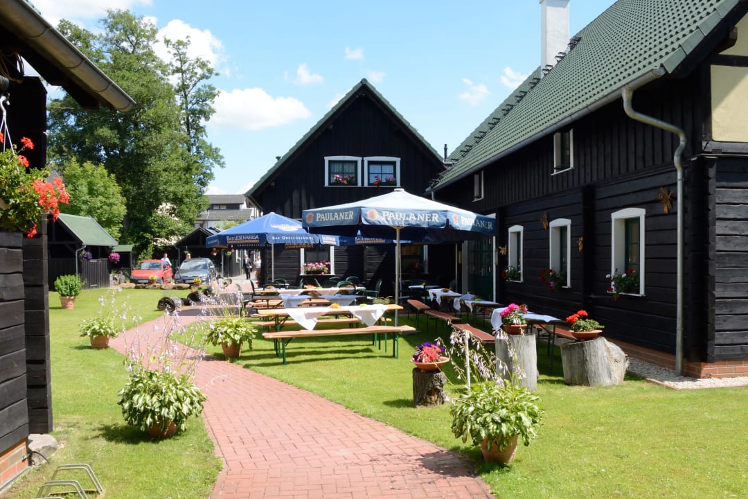 Kräuterscheune mit Terrasse Pension Kräutermühlenhof Burg