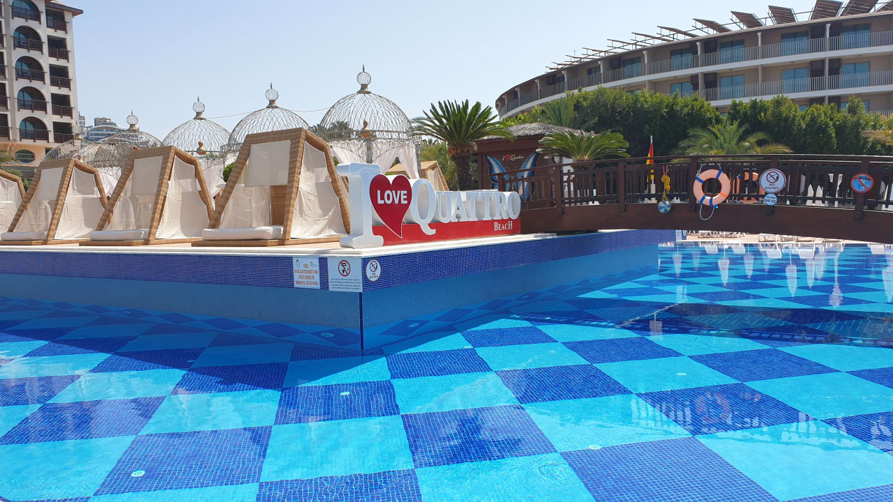 Pool Quattro Beach Spa & Resort