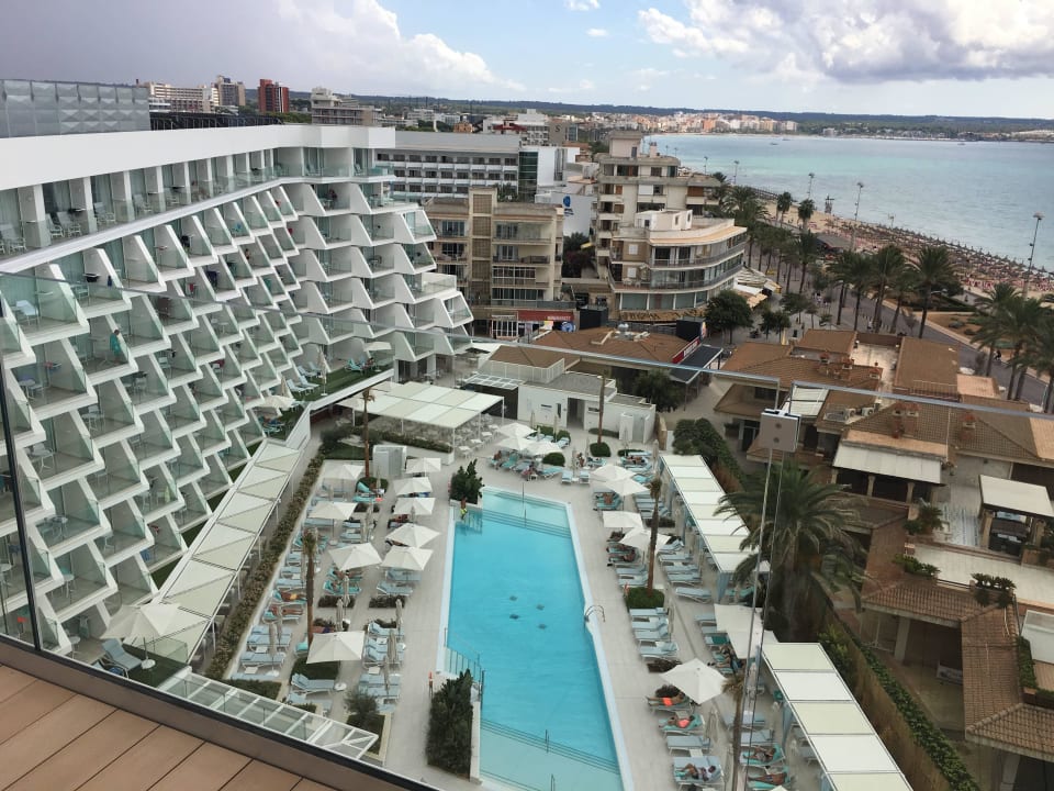 Blick vom Pool im 8. Stock Iberostar Selection Playa de Palma