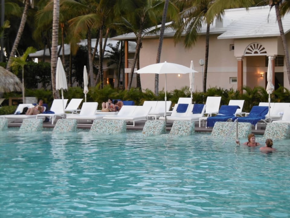 Eine sehr schöne Poolanlage Grand Palladium Punta Cana Resort & Spa