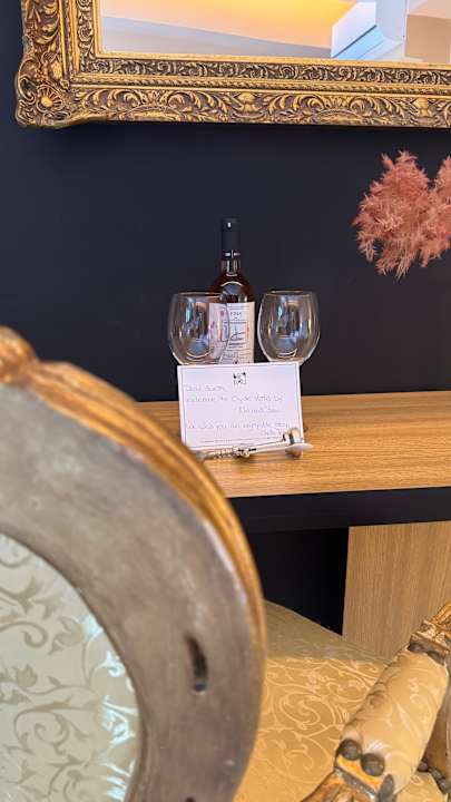 Sonstiges Clyde Athens by Nin&Bau