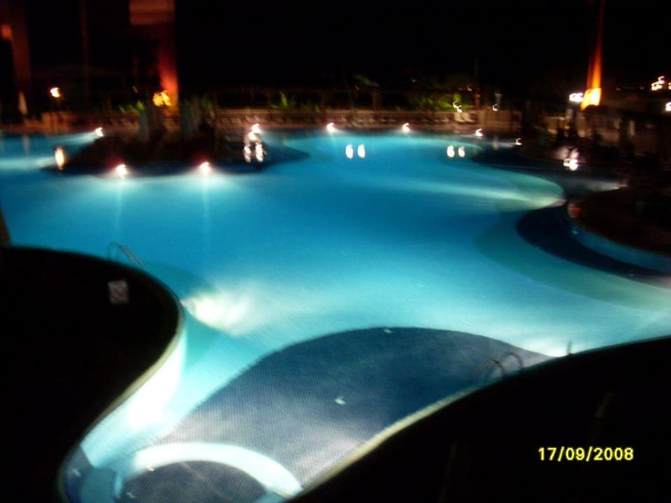 Pool bei Nacht Arcanus Hotels Sorgun