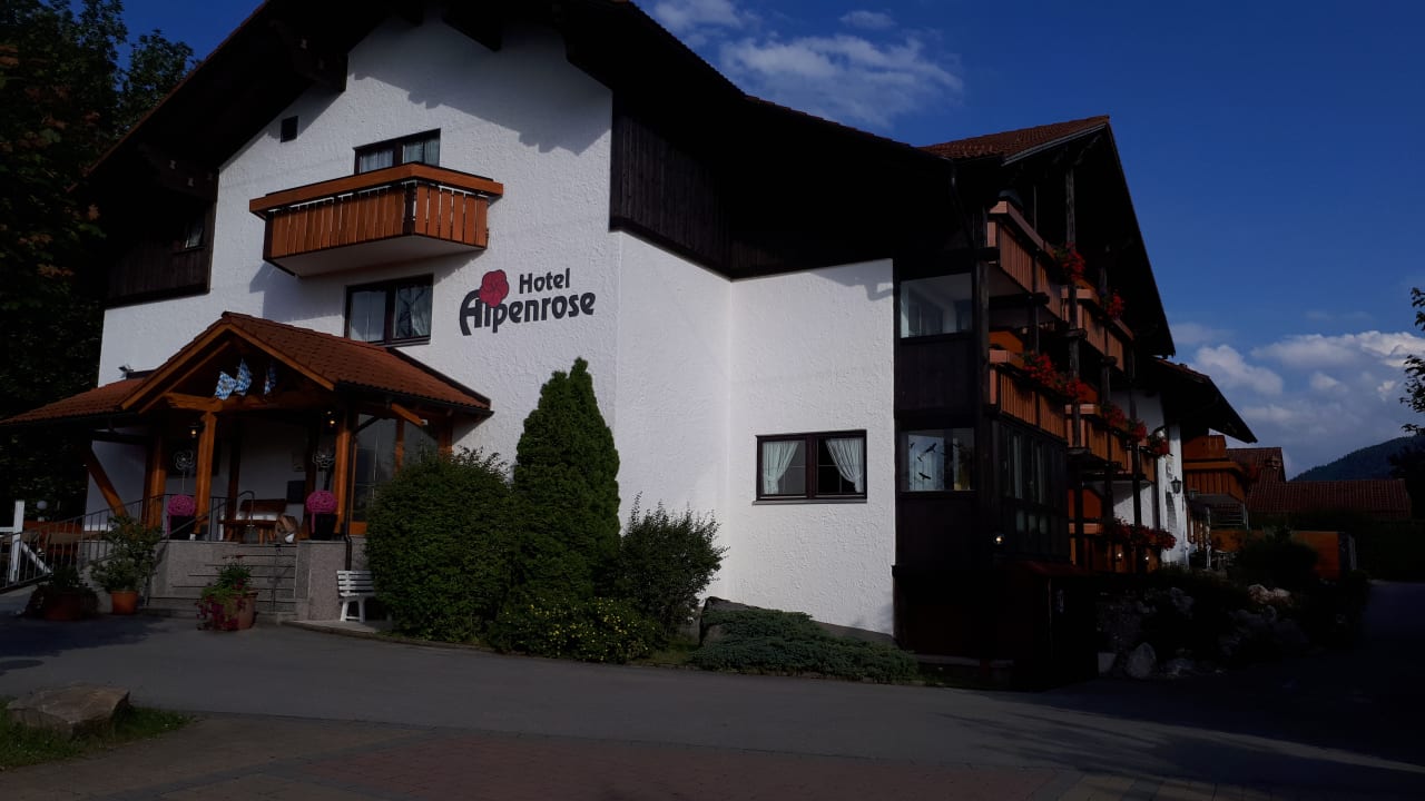 Außenansicht AKZENT Haus Alpenrose