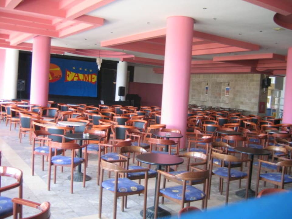 Showbühne Doreta Beach Resort & Spa