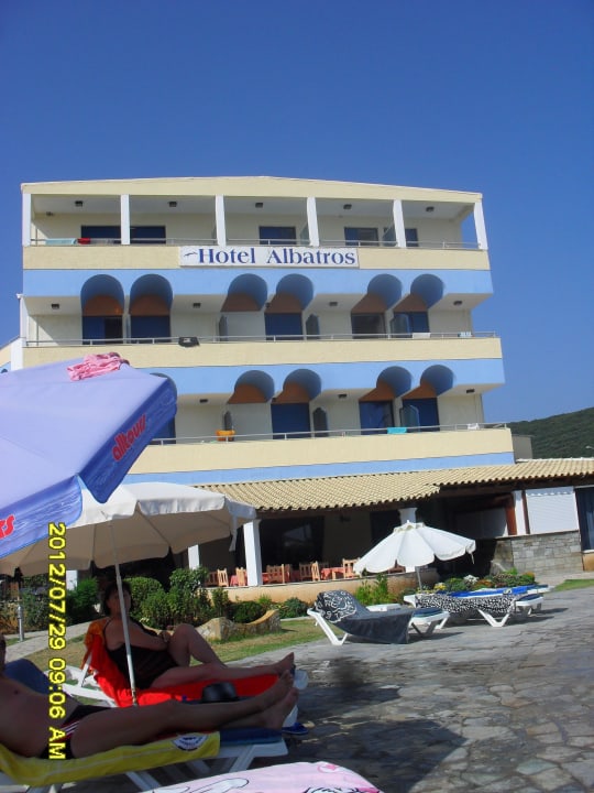 Ausblick von der Poolanlage aufs Hotel Hotel Albatros