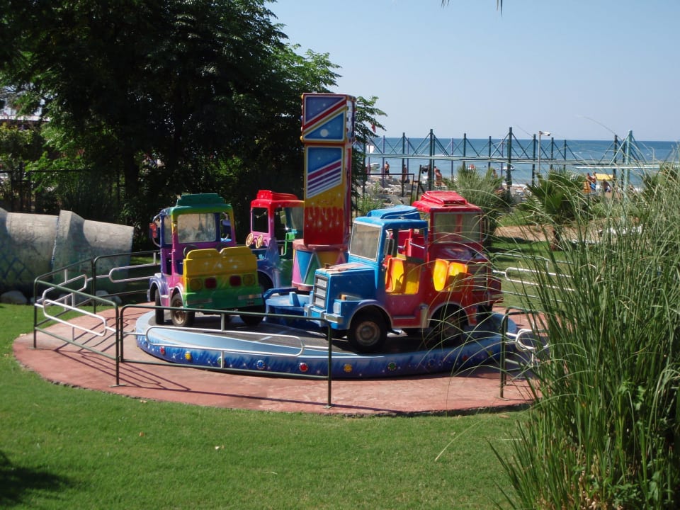 Karusell Iz Flower Side Beach Hotel