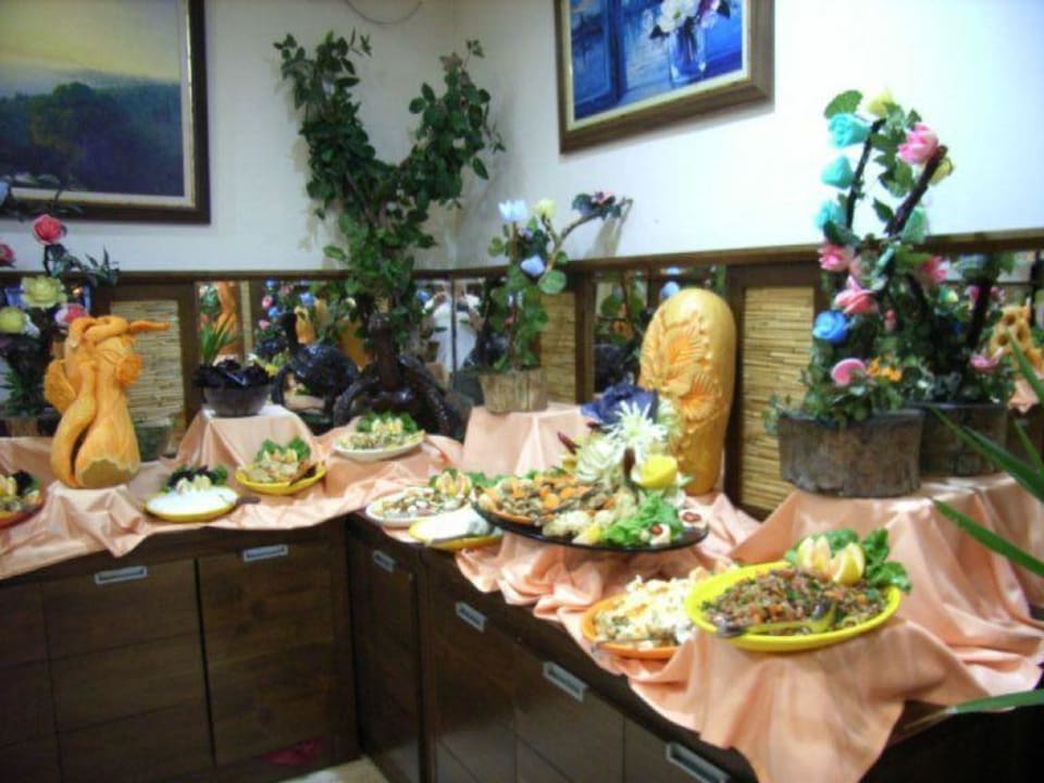 Buffet Armas Gül Beach