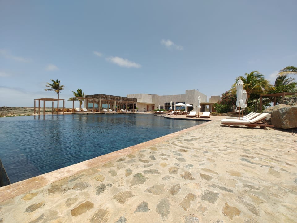 Pool Alila Hinu Bay