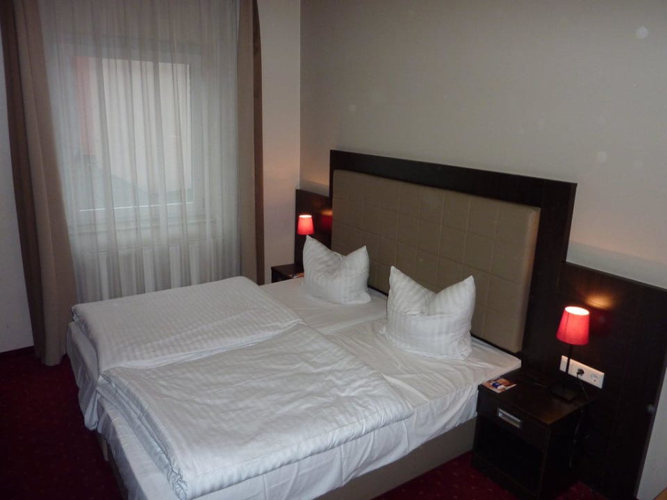 Doppelbett Hotel Savoy Hamburg
