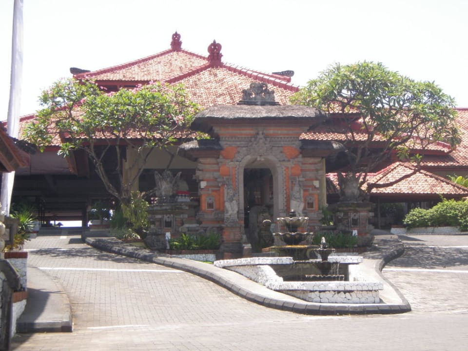 Frontansicht von Melia Benoa Sol by Melia Benoa Bali