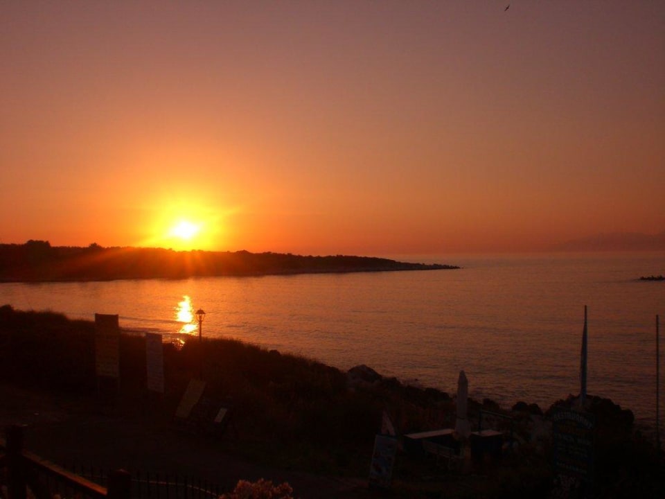 Sonnenuntergang Hotel Mareblue Beach