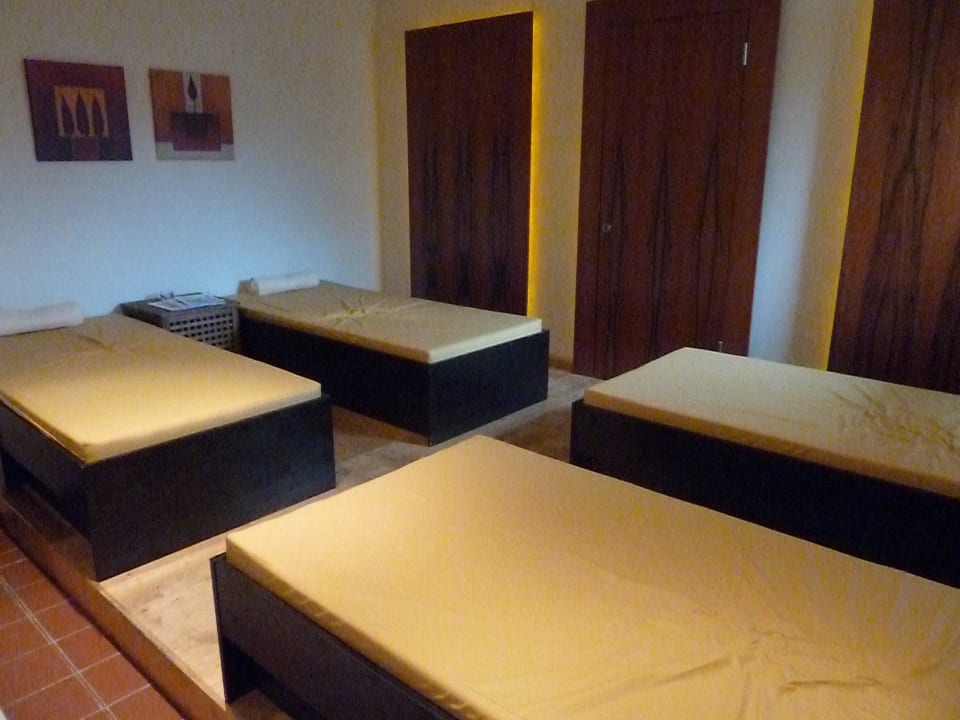 Ruheliegen im Wellnessbereich Hotel Sonnleiten