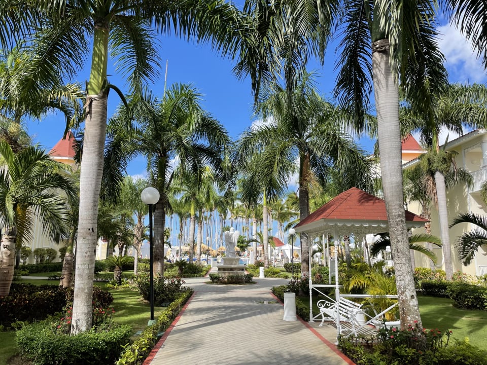 Gartenanlage Bahia Principe Luxury Bouganville