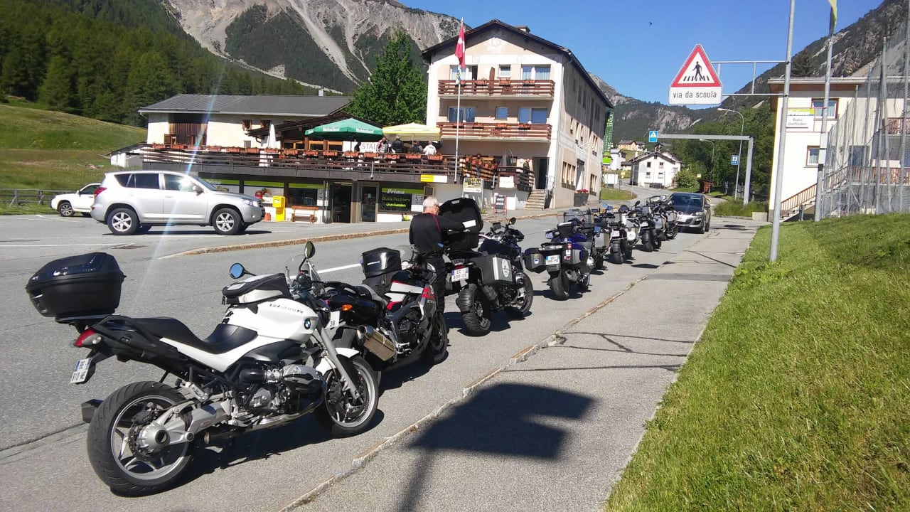 Wir sind ein Motorradhotel Hotel Al Rom