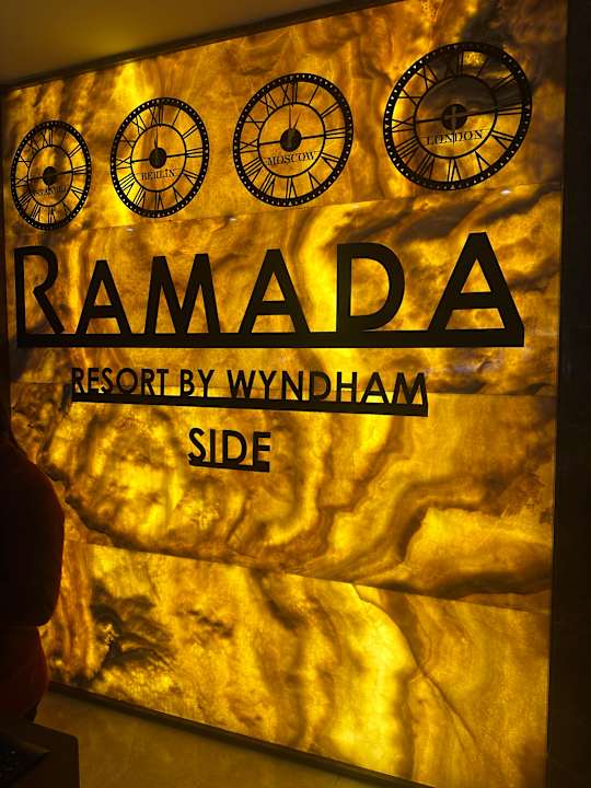 Lobby Ramada Resort by Wyndham Side