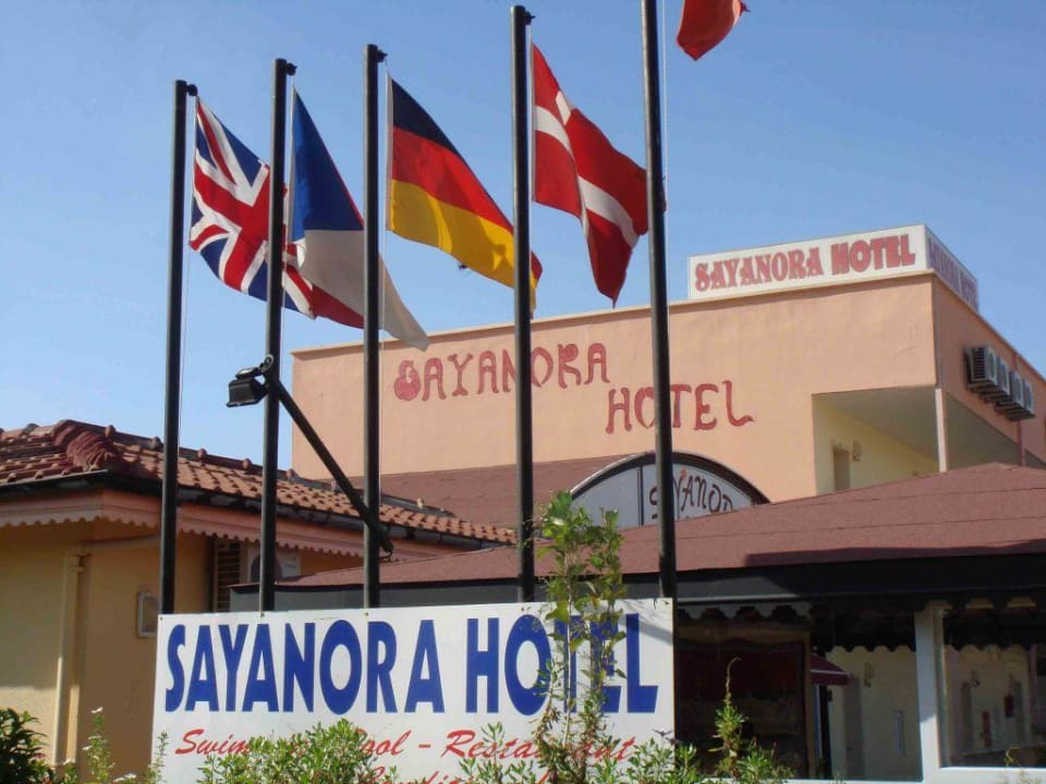 Sayanora Aussenansicht Sayanora Hotel