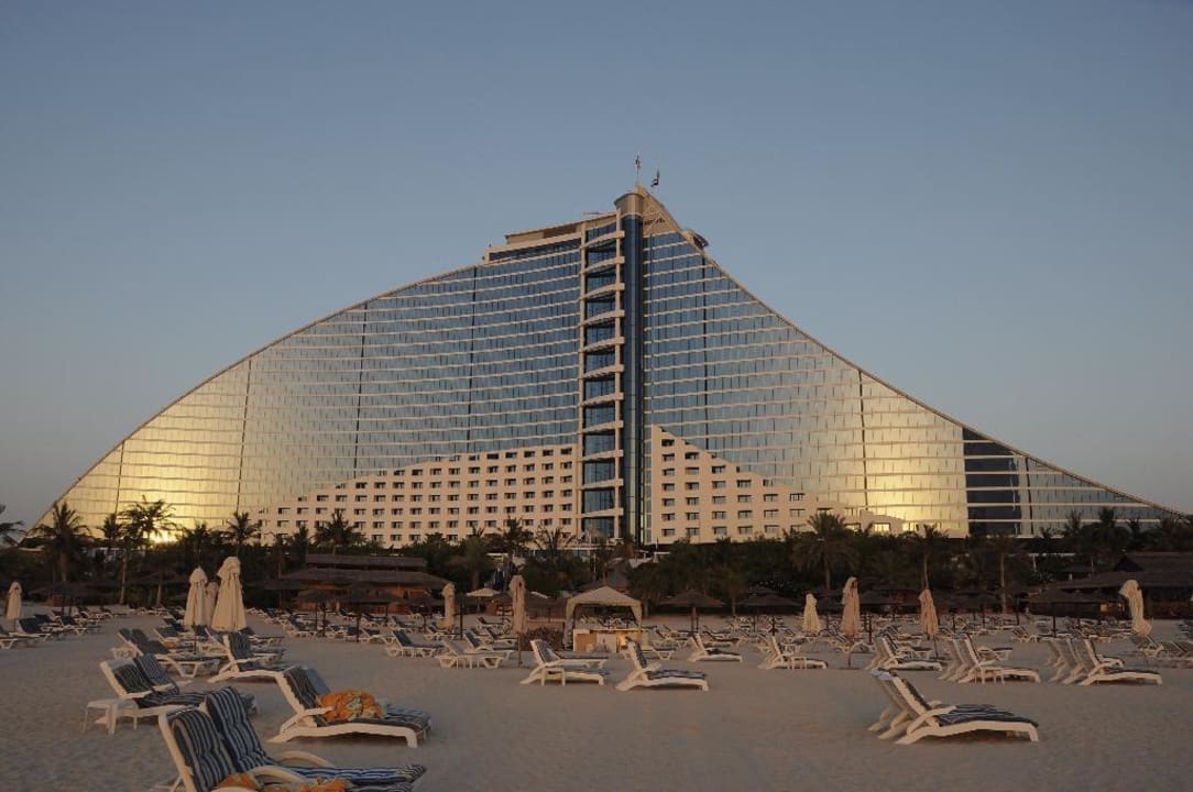 Blick am Abend Jumeirah Beach Hotel