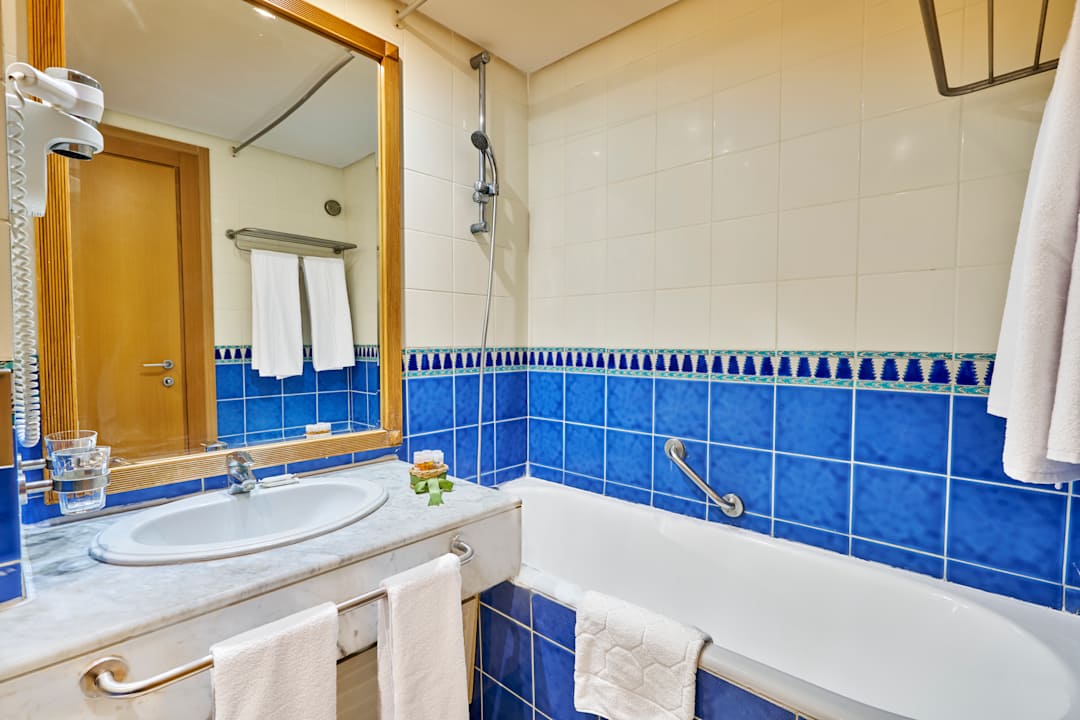 Zimmer Nahrawess Resort & Thalasso