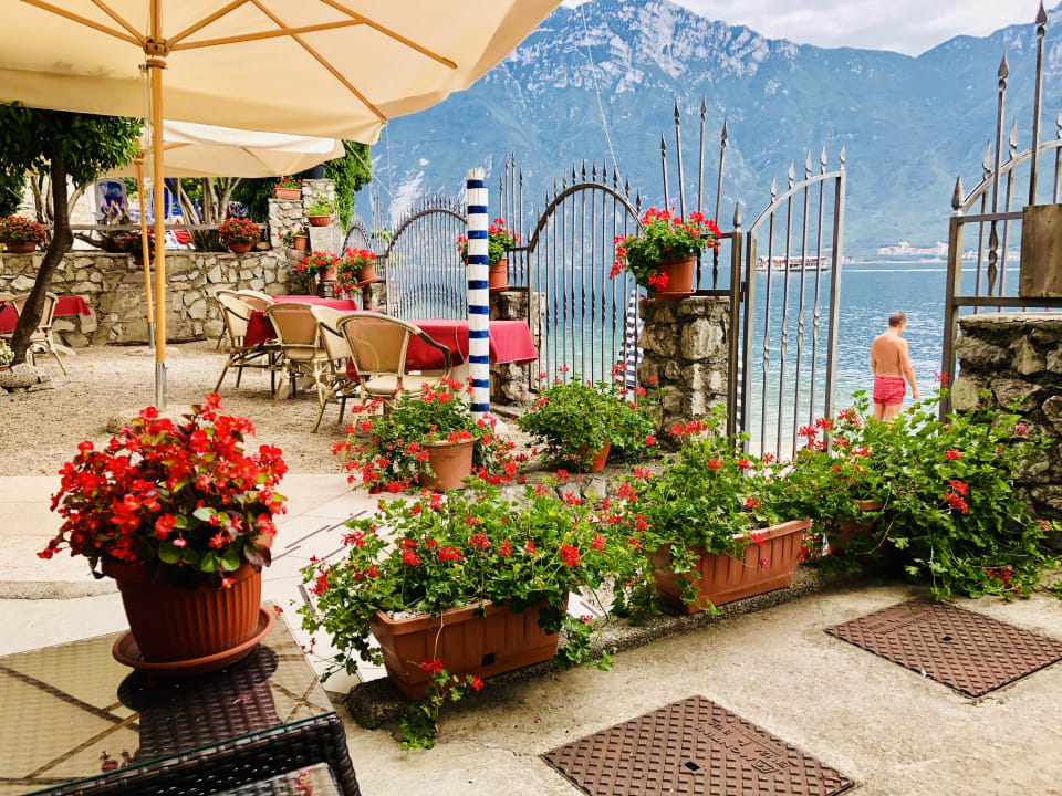 Gastro Villa Romantica Beach Resort