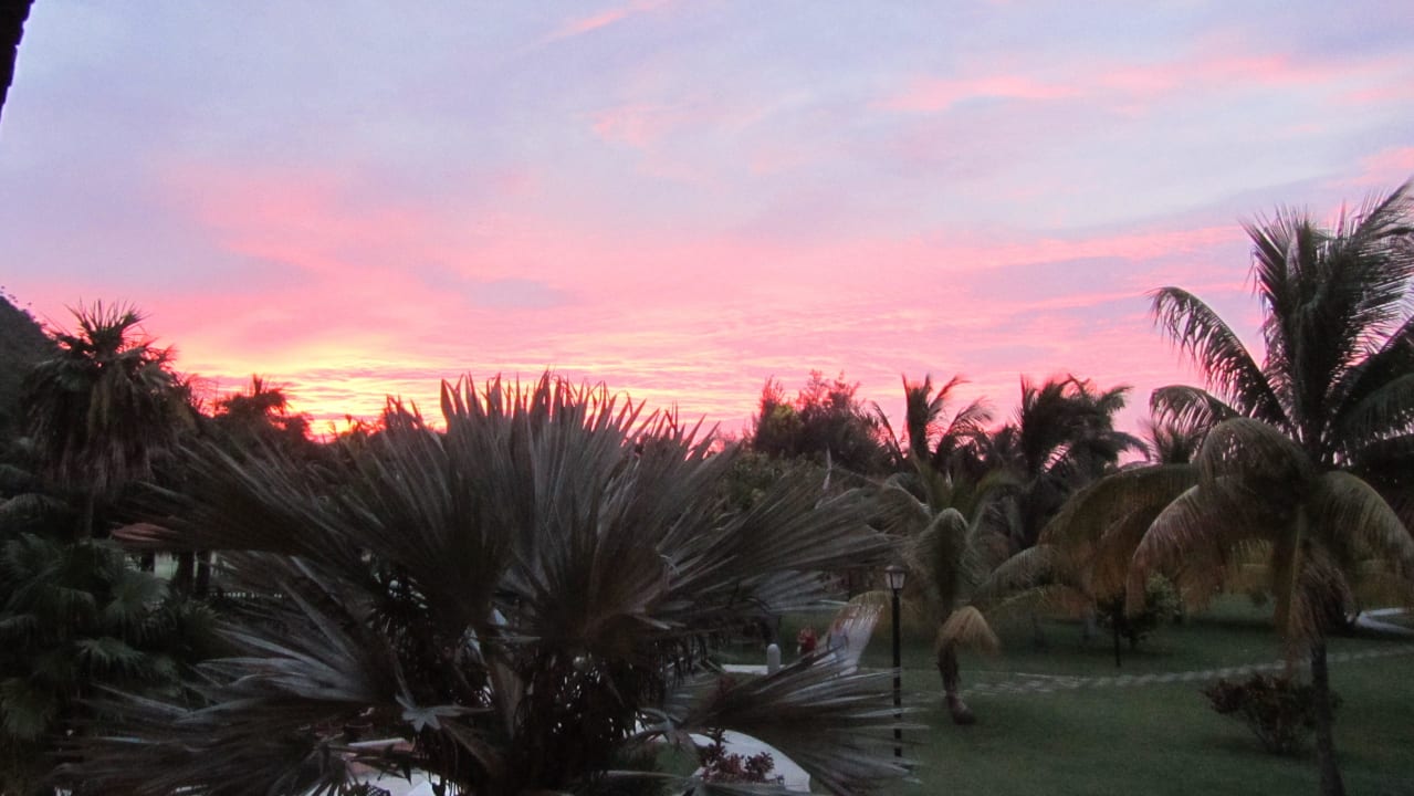 Sonnenuntergang vom Buffet-Balkon Memories Jibacoa