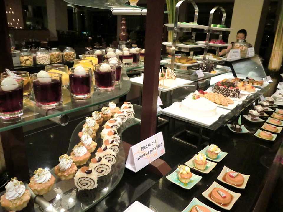 Abendbuffet im Fears Hotel Sheraton Langkawi Beach Resort