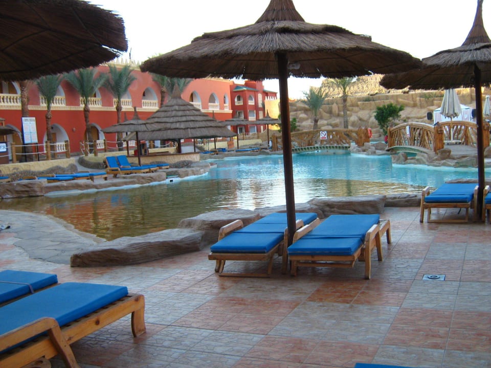 Бассейн активный Pickalbatros Alf Leila Wa Leila Resort - Neverland Hurghada