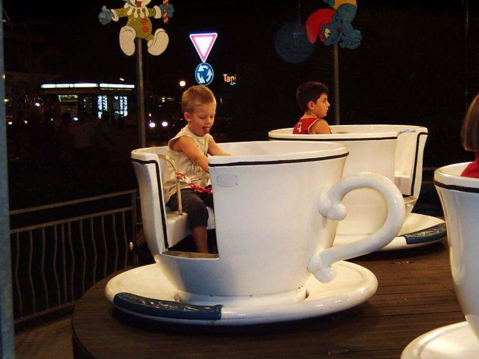 Kinderkarussell Hotel Petronio