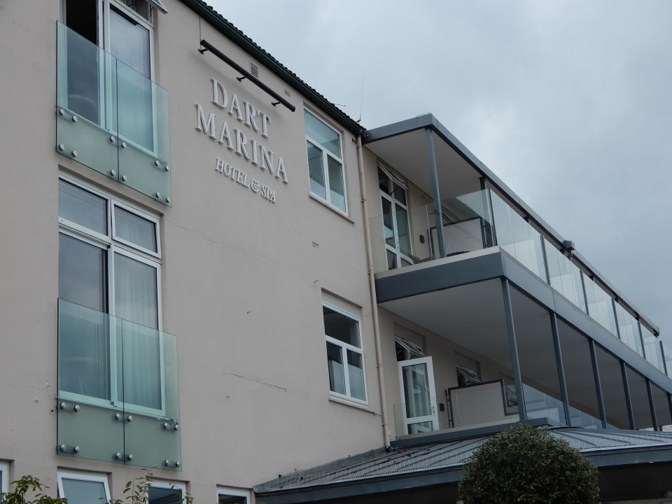Außenansicht Dart Marina Hotel