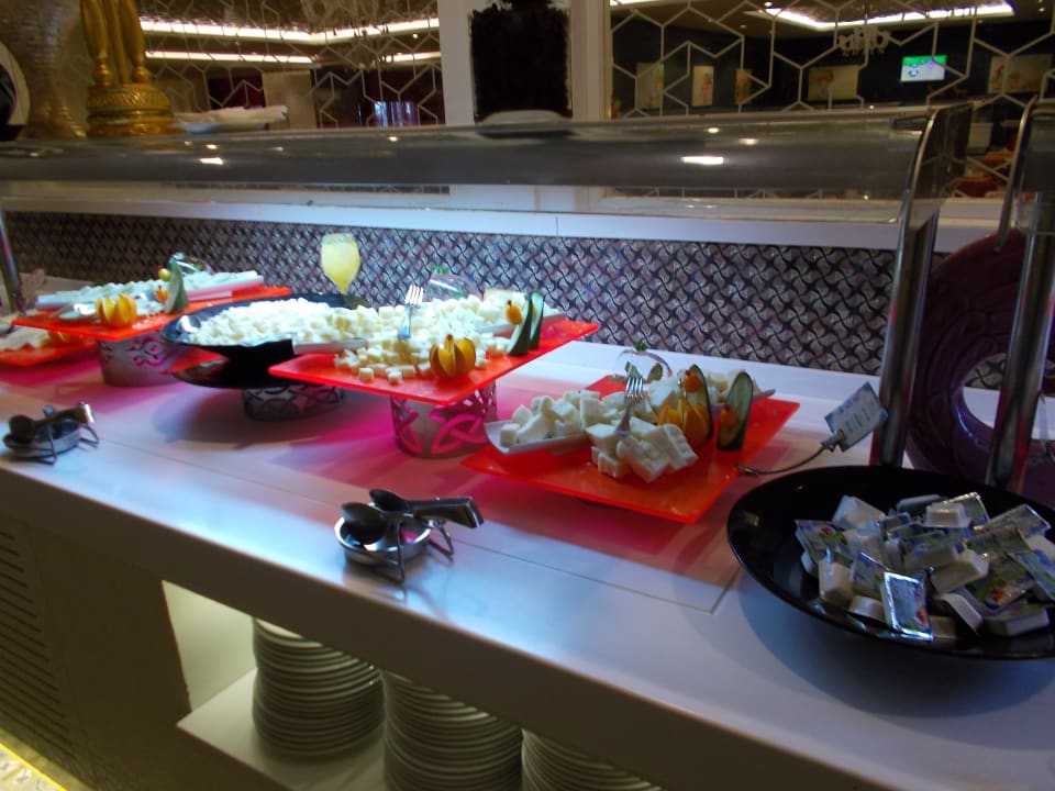 Gastro Royal Taj Mahal Hotel