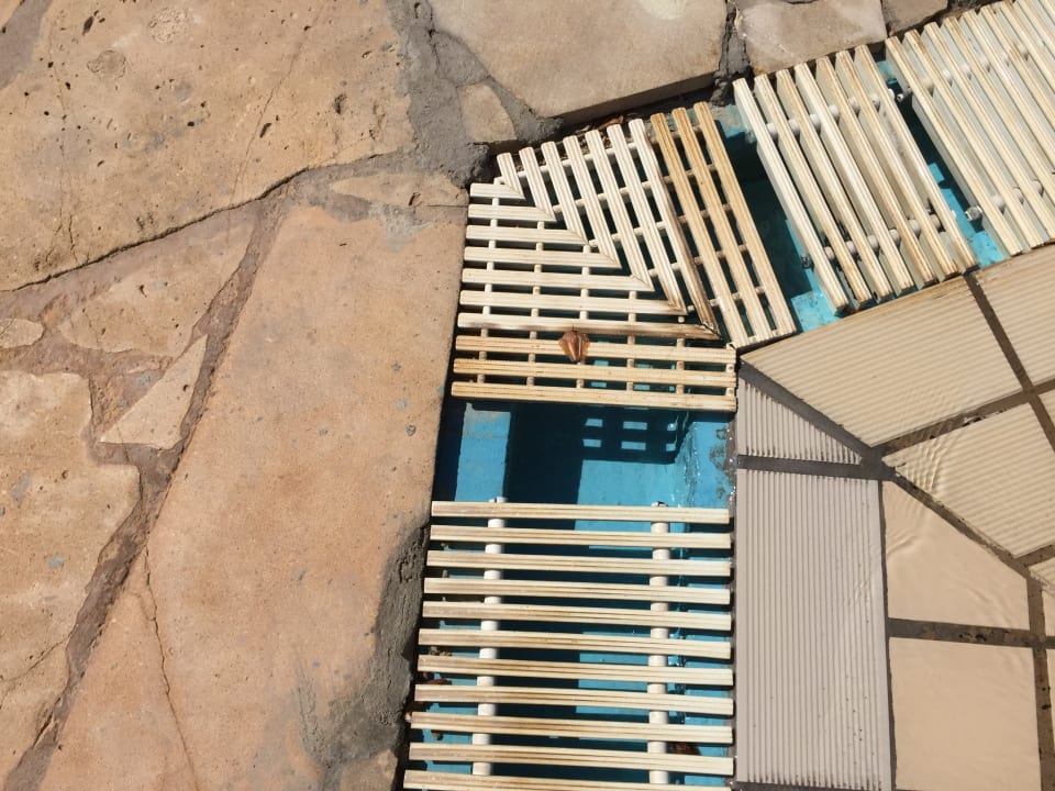 Pool Ramada Hotel & Suites By Wyndham Ayia Napa