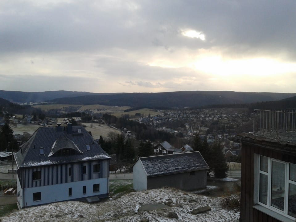 Aussicht ins Tal Hotel Waldgut