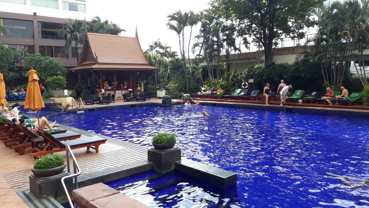 Pool Ramada Plaza by Wyndham Bangkok Menam Riverside