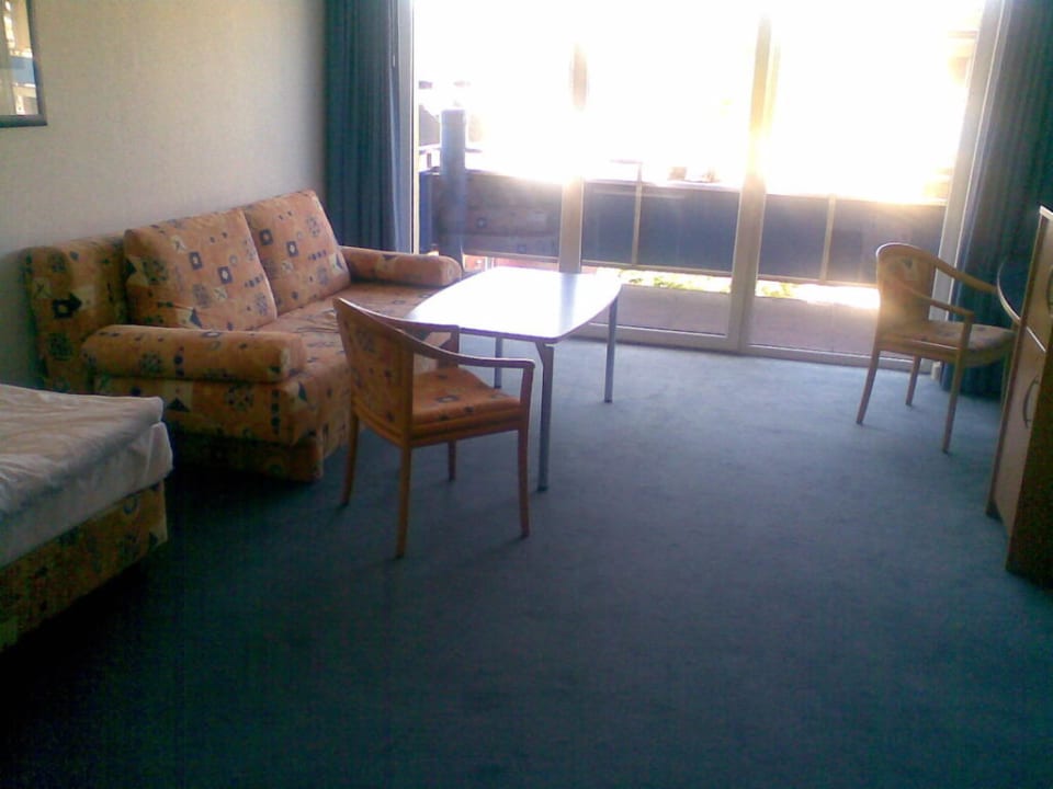 Karge Zimmerausstattung Apartmenthotel Berkeler Warte