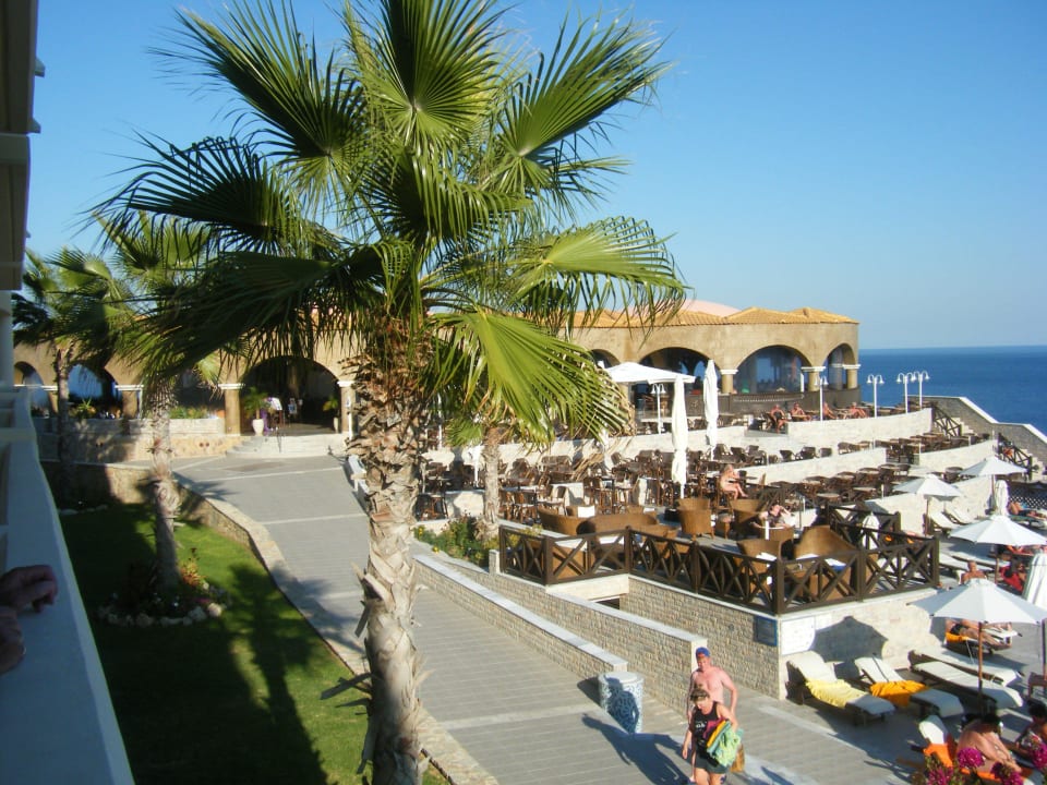 Eingang zum Restaurant Hotel Kalithea Horizon Royal
