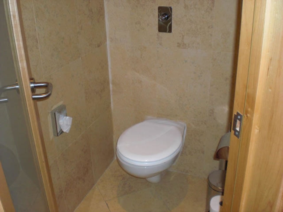 Separates WC Malta Marriott Resort & Spa