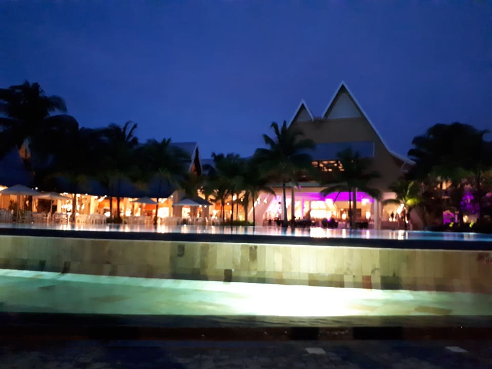 Pool Victoria Beachcomber Resort & Spa