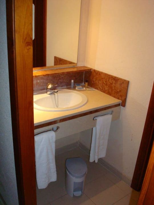 Durchgangswaschbecken Green Garden Aparthotel