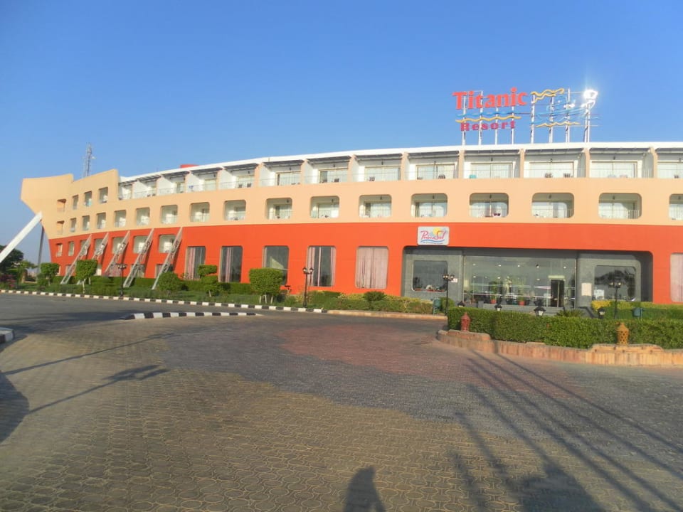 Титаник Titanic Resort & Aqua Park