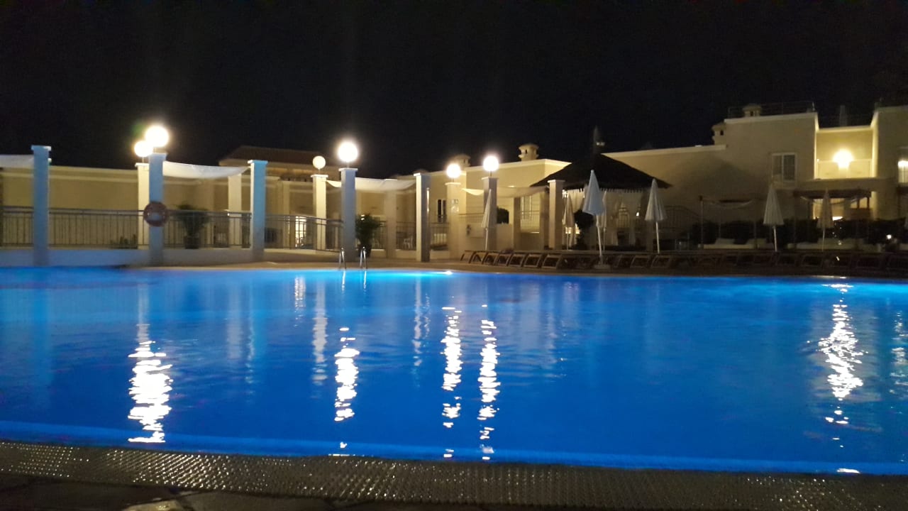 Pool Los Olivos Beach Resort