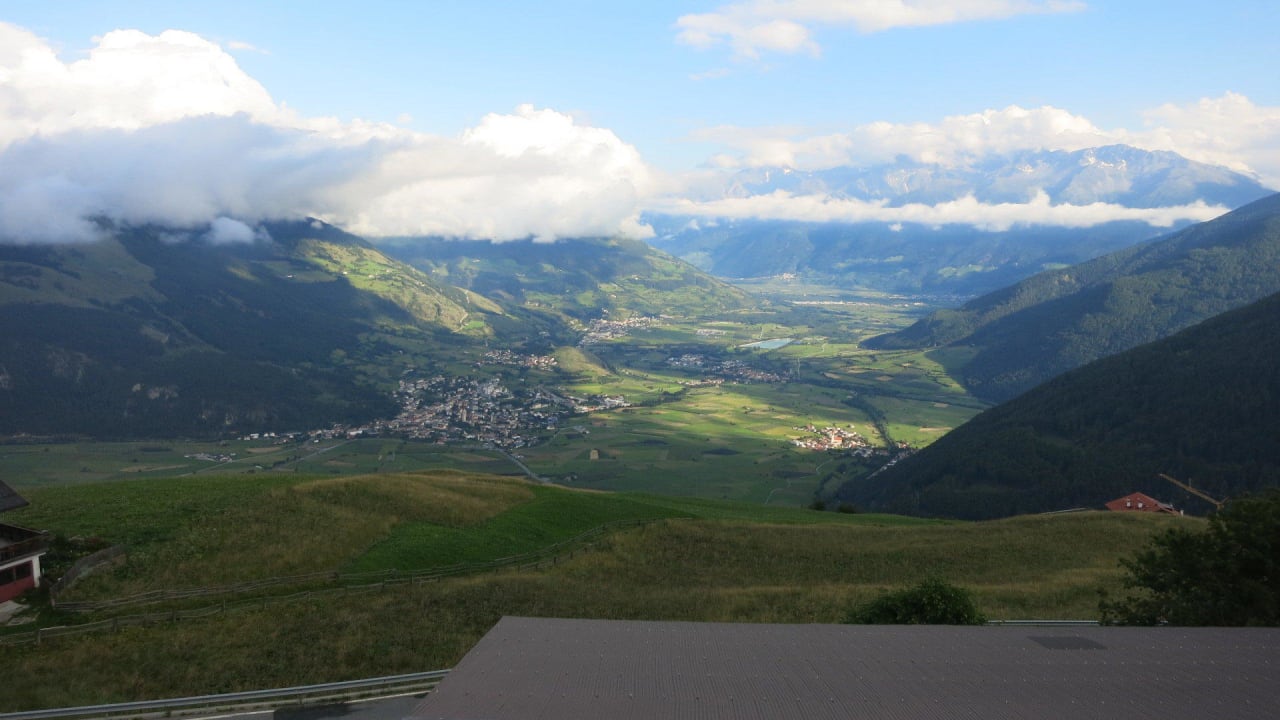 Blick ins Tal Panoramahotel Watles