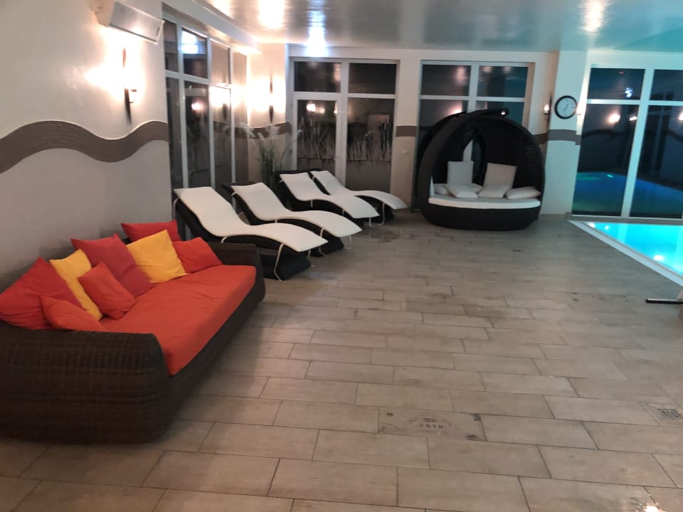 Pool Land-gut-Hotel Hermann