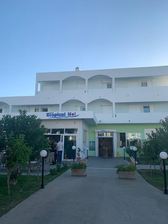 Außenansicht Hotel Tropical Sol