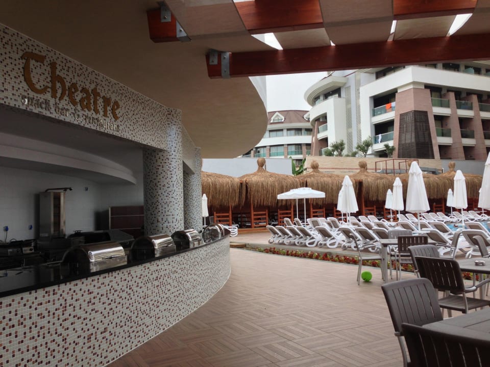 Poolbar Kirman Belazur Resort & Spa