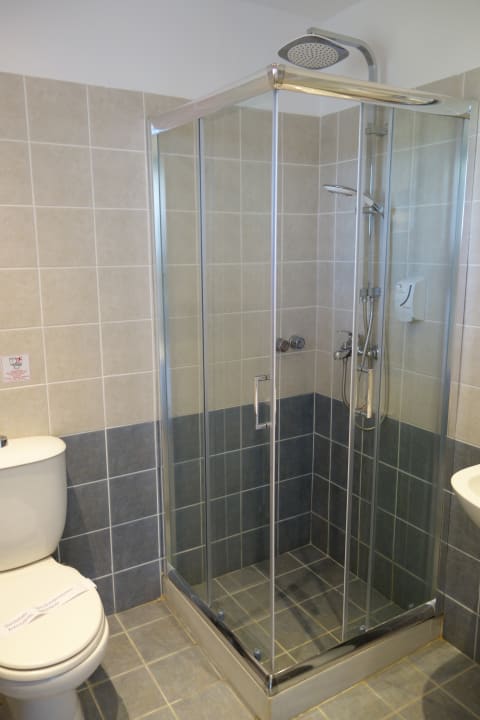 Zimmer Acharavi Beach Hotel