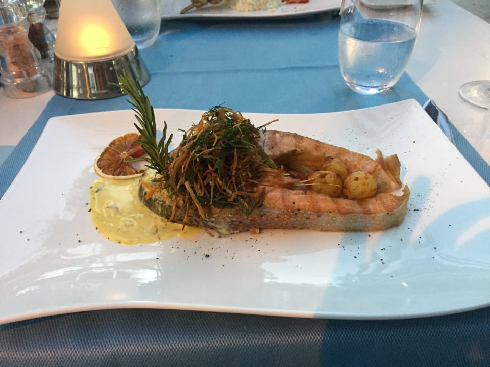 Restaurant Acanthus Cennet Barut Collection