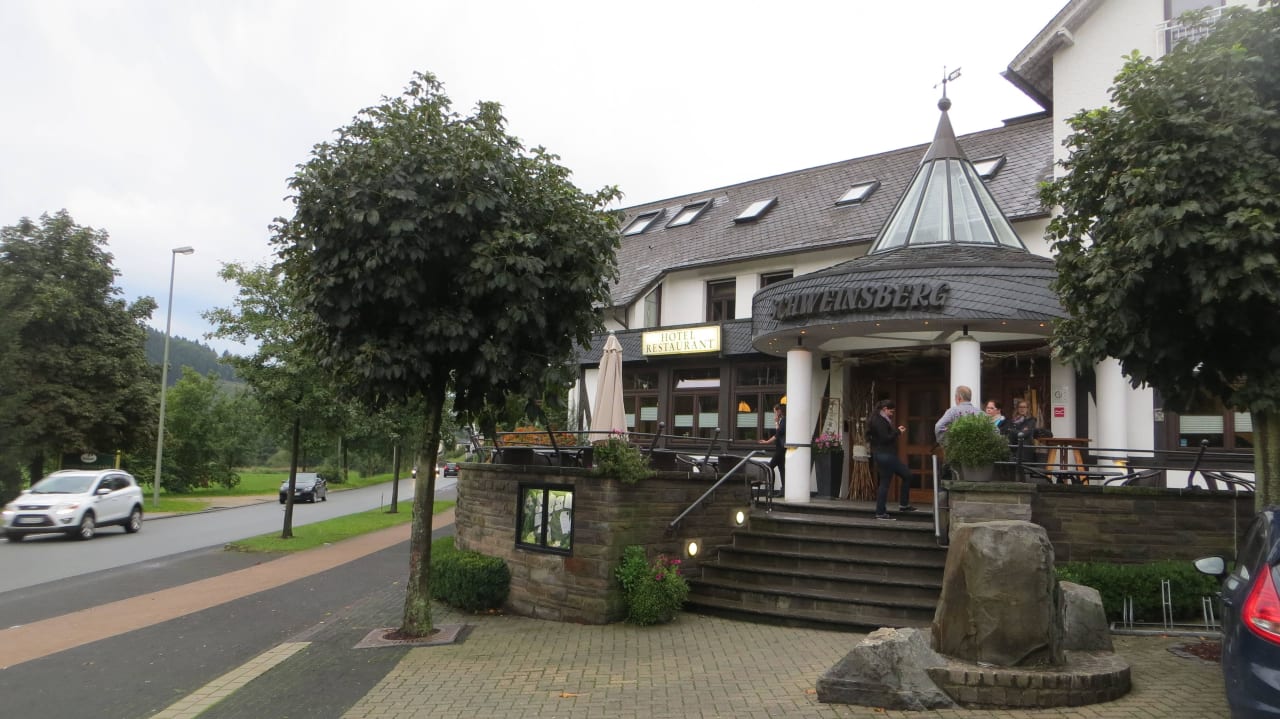 Der Eingang Hotel Schweinsberg