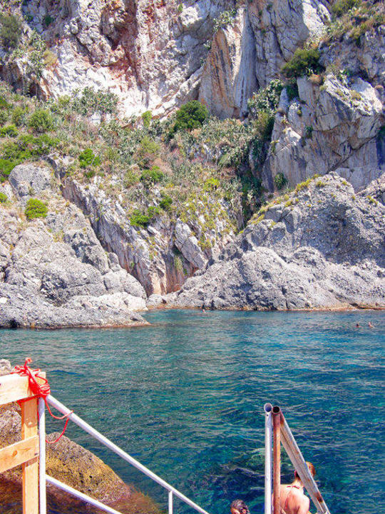 Zejście z platformy do morza Capo dei Greci Taormina Coast Resort Hotel & Spa