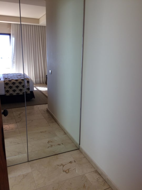 Einbauschrank Alondra Villas & Suites